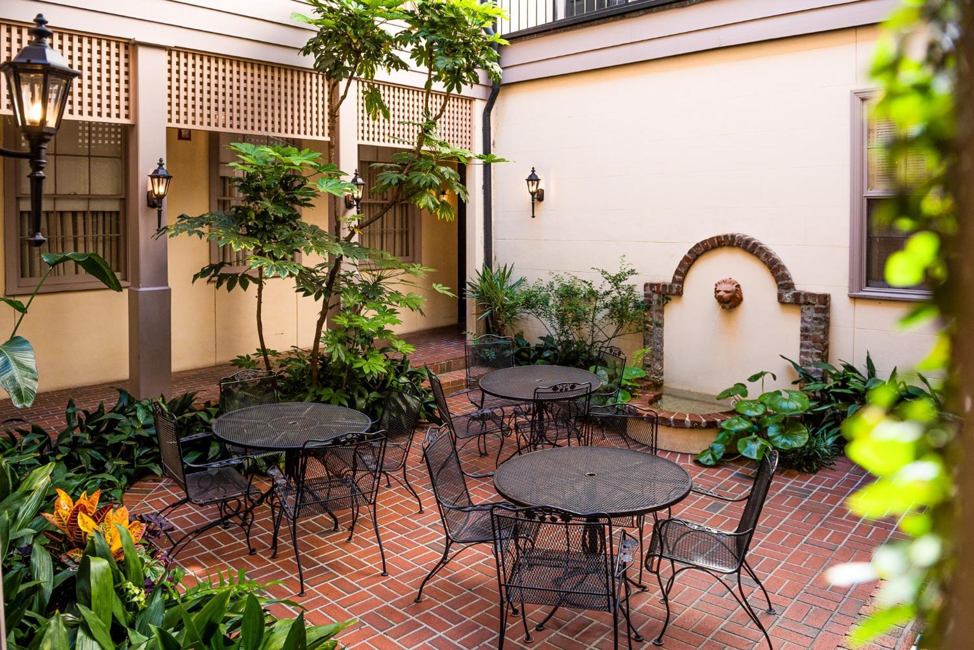 Kings Courtyard Inn Charleston Exterior photo
