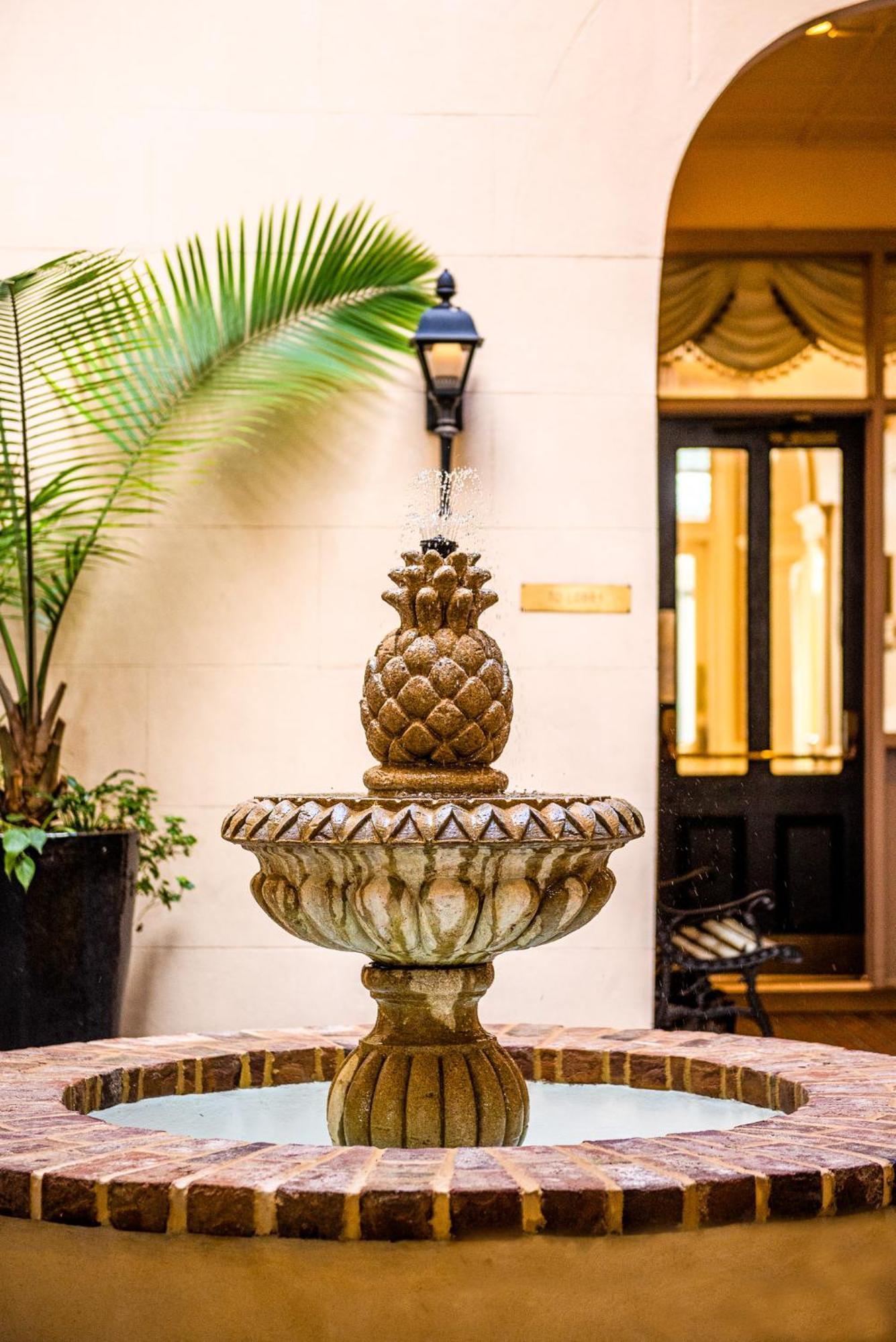 Kings Courtyard Inn Charleston Exterior photo